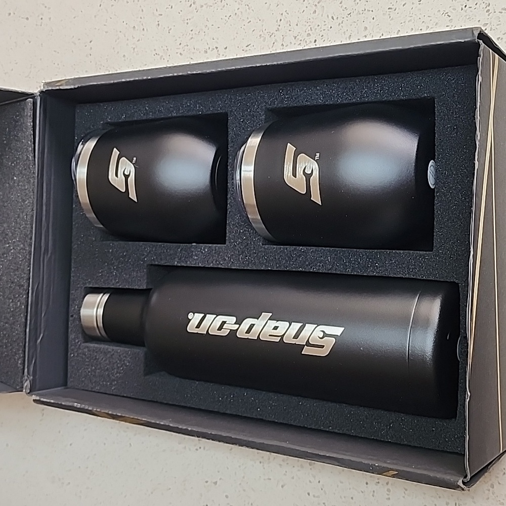 Snap On Travel bottle and cups